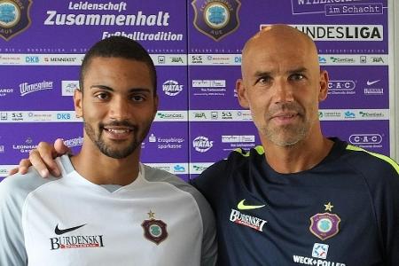 Aue holt Bielefelder Abwehrspieler Cacutalua Aue holt Bielefelder Abwehrspieler Cacutalua