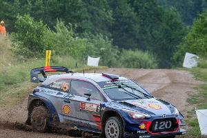 Vizeweltmeister Neuville übernimmt bei Polen-Rallye die Führung