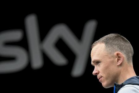 Franzose Gesbert eröffnet 104. Tour de France - Froome startet als Letzter Franzose Gesbert eröffnet 104. Tour de France - Froome startet als Letzter