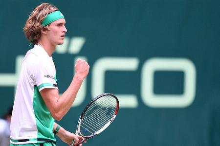 Zverev kämpft sich ins Halbfinale - Federer lässt Mayer keine Chance Zverev kämpft sich ins Halbfinale - Federer lässt Mayer keine Chance