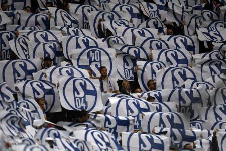 Bild: Umbro neuer Ausrüster für Schalke Bild: Umbro neuer Ausrüster für Schalke
