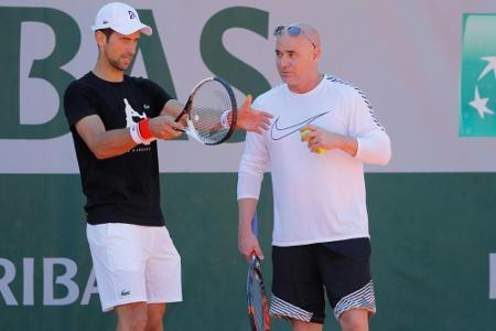 Ohne Gehalt: Agassi bleibt Ohne Gehalt: Agassi bleibt