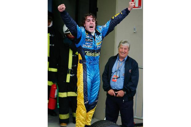 Unter der Leitung von Flavio Briatore holt sich Fernando Alonso 2005 und 2006 zwei Fahrer-Titel. In diesen beiden Jahren hol...