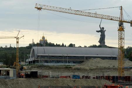 Human Rights Watch kritisiert FIFA für Arbeitsbedingungen auf WM-Baustellen in Russland