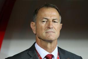 Albaniens Coach entschuldigt sich für Pyro-Inferno
