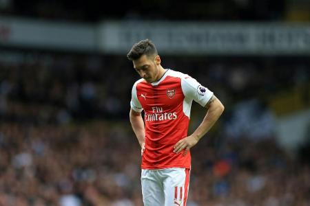 Arsenal-Ikone Adams kritisiert Özil Arsenal-Ikone Adams kritisiert Özil