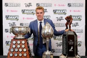 McDavid als bester NHL-Scorer und MVP ausgezeichnet
