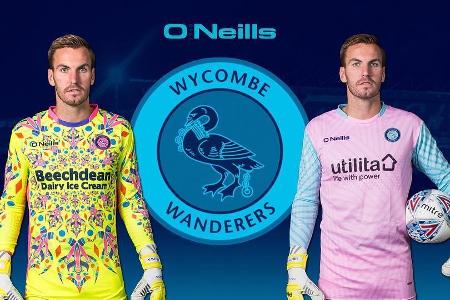 Das Trikot, mit dem die Wycombe Wanderers ihre Torhüter in die Saison 2017/2018 schicken, soll die Blicke der gegnerischen A...