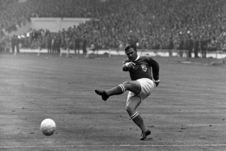 Es fehlte nicht viel, und der 2006 verstorbene Ferenc Puskás hätte Ungarn 1954 zum WM-Titel geführt. Obwohl ihm diese Ehre v...