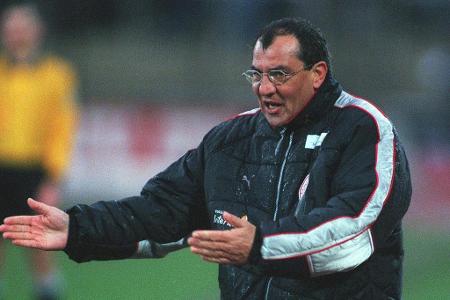 Ausgerechnet von Berger und mit acht Punkten Rückstand auf das rettende Ufer übernimmt Felix Magath Weihnachten 1999 als näc...
