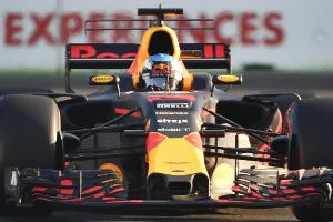 Ricciardo gewinnt Chaosrennen in Baku