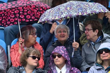 Eastbourne: Regen hält Kerber und Zverev auf Eastbourne: Regen hält Kerber und Zverev auf