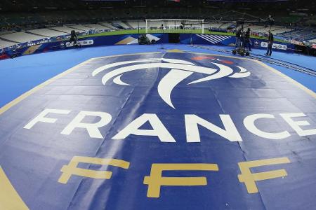 Frankreich und England Gedenken den Terror-Opfern: Macron und May im Stade de France Frankreich und England Gedenken den Terror-Opfern: Macron und May im Stade de France
