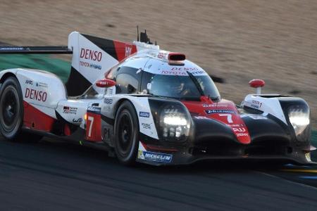 24 Stunden von Le Mans: Doppelführung für Toyota, Porsche dicht dahinter