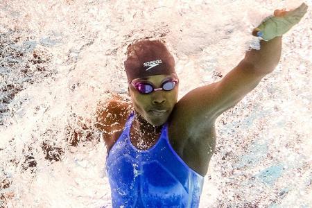 US-Lagenstaffel der Frauen schwimmt in Weltrekordzeit zu WM-Gold US-Lagenstaffel der Frauen schwimmt in Weltrekordzeit zu WM-Gold