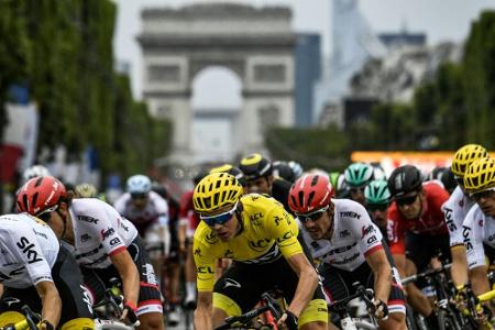 Froome gewinnt Tour de France - Greipel in Paris knapp geschlagen