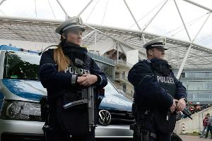 Kosten für Polizeieinsätze: Streit zwischen Bremen und DFL geht in die nächste Runde