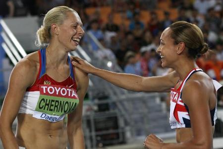 Ennis-Hill und US-Staffel erhalten nachträglich WM-Gold in London Ennis-Hill und US-Staffel erhalten nachträglich WM-Gold in London