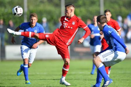 Torgefahr strahlt auch Bayerns Marcel Zylla aus. Mit 13 Treffern und elf Vorlagen in der Liga blitzte das Talent des offensi...