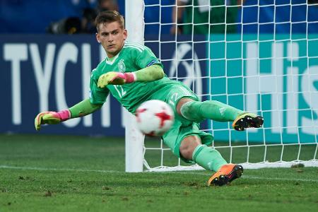 Der HSV-Neuzugang überzeugte spätestens mit seiner Parade-Vorstellung im Halbfinale, als er Deutschland im Elfmeterkrimi geg...