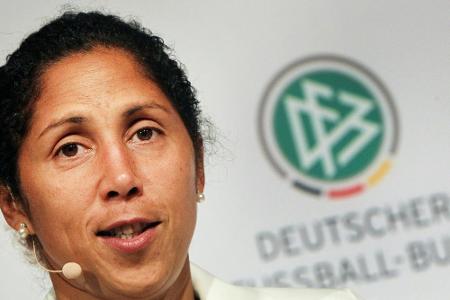 37 Tage nach EM-Aus: Frauenfußball-Bundestrainerin Jones leitet Umbruch ein