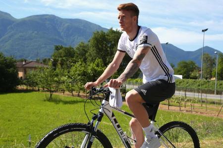 2014 und 2016 musste der BVB-Star jeweils die bittere Pille schlucken und fuhr nicht mit zu den großen Turnieren. Da Reus er...