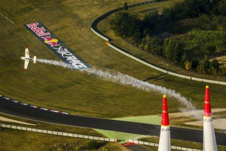 Red Bull Air Race: Weltmeister Dolderer 