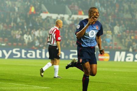 Ein in der Karriere von Gilberto Silva hingegen eher seltener Moment war sein Blitztreffer nach 20,07 Sekunden gegen die PSV...