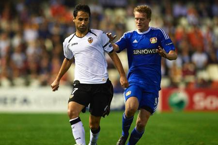 Der Brasilianer Jonas überrumpelte die Leverkusener Hintermannschaft am 01. November 2011 schon kurz nach Spielbeginn und er...