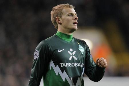 Debüt am 24. November 2010 für Werder gegen Tottenham (0:3)