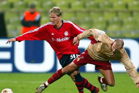 Debüt am 13. November 2002 für Bayern gegen Lens (3:3)