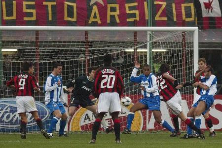 Im Viertelfinale 03/04 waren die Vorzeichen eindeutig: Milan um seine Superstars Maldini, Seedorf und Inzaghi ging als haush...