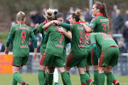 Frauen-Bundesliga: Freiburger Nimbus hält - Wolfsburg weiter Erster Frauen-Bundesliga: Freiburger Nimbus hält - Wolfsburg weiter Erster