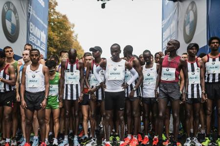 Kein Weltrekord: Kipchoge gewinnt Berlin-Marathon