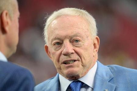 NFL: Cowboys-Besitzer geht mit Spielern auf die Knie