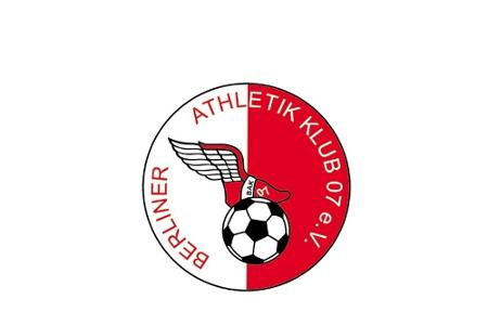 Nach Beleidigungen: Berliner AK entlässt Stadionsprecher Nach Beleidigungen: Berliner AK entlässt Stadionsprecher