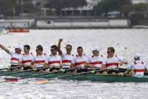 Deutschland-Achter gewinnt Vorlauf auf dem Rotsee