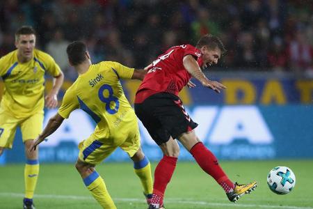 Der Sportclub pendelt zwischen Zweitklassigkeit, Bundesliga und Europa League. Nach einer starken letzten Saison scheiterten...