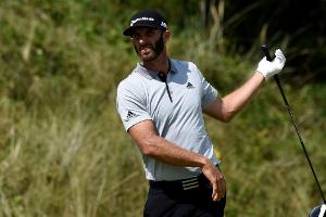 Johnson gewinnt Stechen gegen Spieth