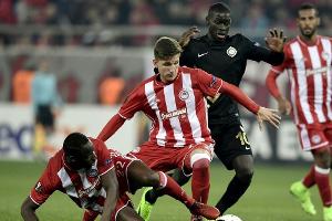 Leverkusen holt Retsos und Alario für 36,5 Millionen Euro Ablöse