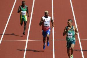 400 m: Weltrekordler van Niekerk läuft lässig ins Halbfinale - Double das Ziel