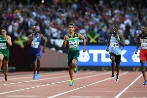 Weltrekordler van Niekerk souverän ins 400-m-Finale