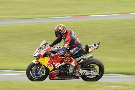 Superbike: Bradl verzichtet nach Sturz auf Rennen eins am Lausitzring