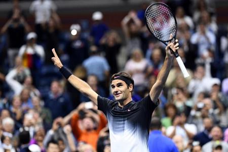 Nach Kraftakt: Federer folgt Nadal in die zweite Runde von Flushing Meadows Nach Kraftakt: Federer folgt Nadal in die zweite Runde von Flushing Meadows