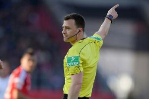 Schiedsrichter Zwayer leitet Supercup zwischen BVB und Bayern