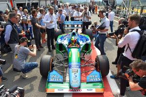 Mit Mischhelm: Mick Schumacher fährt WM-Auto seines Vaters in Spa