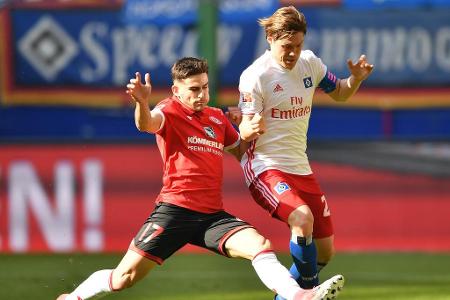 Erst bei den Mainzern vom Training freigestellt, nun bei den Hamburgern im Fokus? Nach dem geplatzten Wechsel zu Hannover 96...