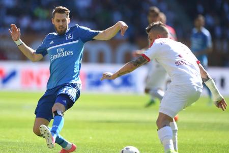 Der Hamburger SV sucht immer noch einen Außenverteidiger für die neue Saison. Laut 'Sky' steht Konstantinos Stafylidis dabe...