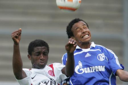 16 Jahre schnürte der in Bochum geborene Deutsch-Kameruner die Fußballschuhe für Schalke. Im Sommer 2016 wechselte Matip zum...