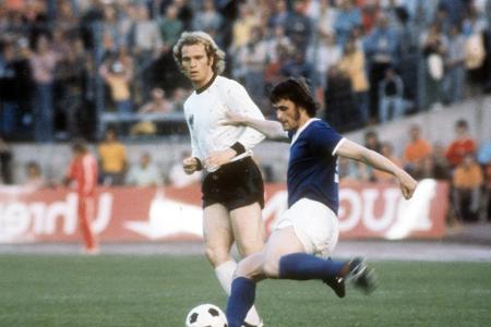 Platz 9: Lothar Kurbjuweit - 64 Länderspiele